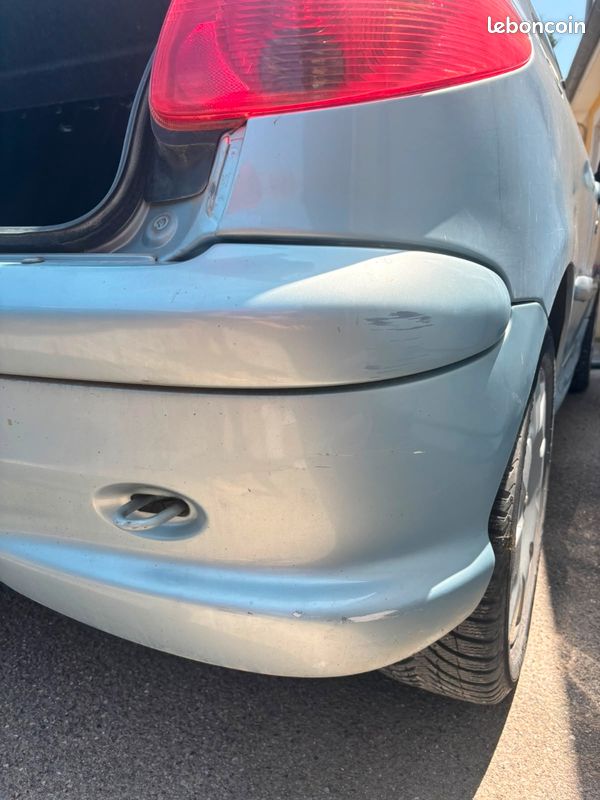 Peugeot 206 1.6 110ch (image 7)