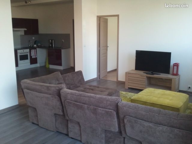 Parking 90 m² · à Clermont-Ferrand · 90 m² · 1 050 €/mois
