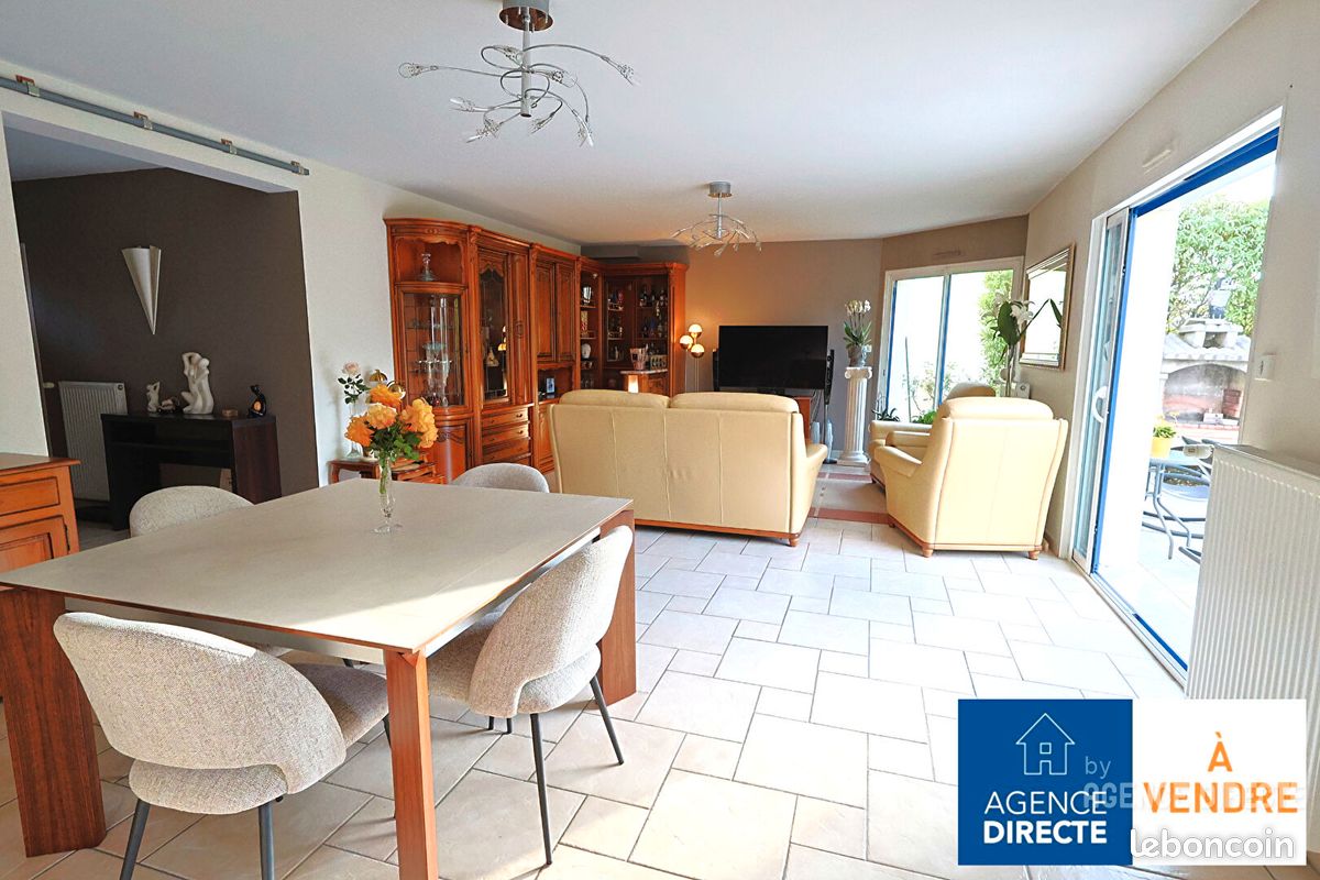 Maison 5 pièces 124 m² · à Saint-Père-Marc-en-Poulet · 124 m² · 429 500 €