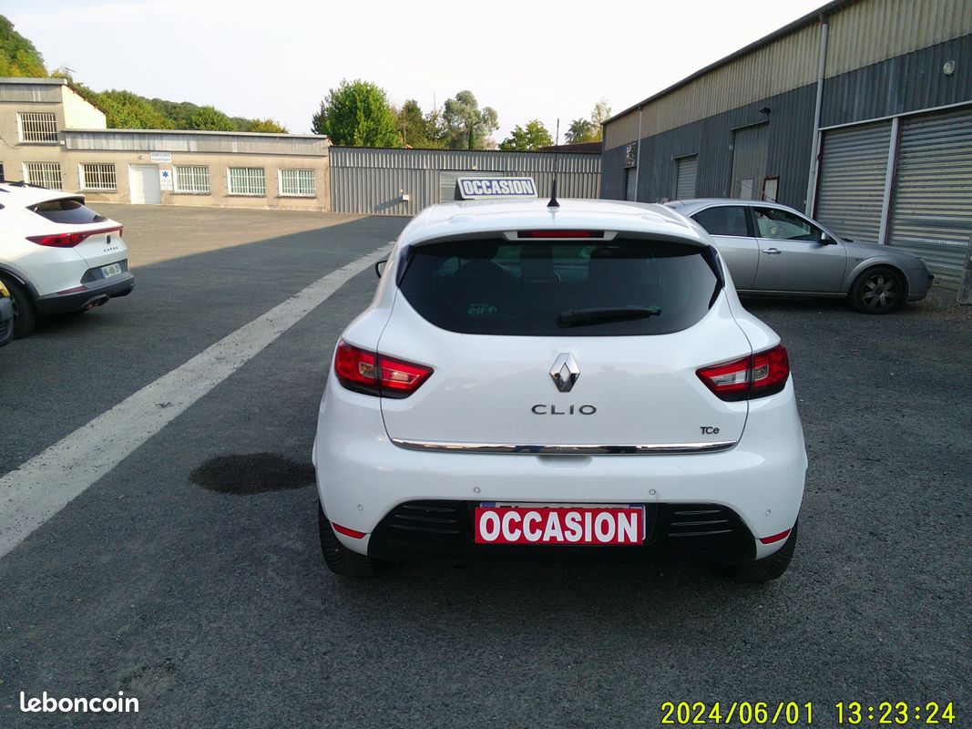 Renault clio iv 0.9 tce 90 ch limited (image 2)