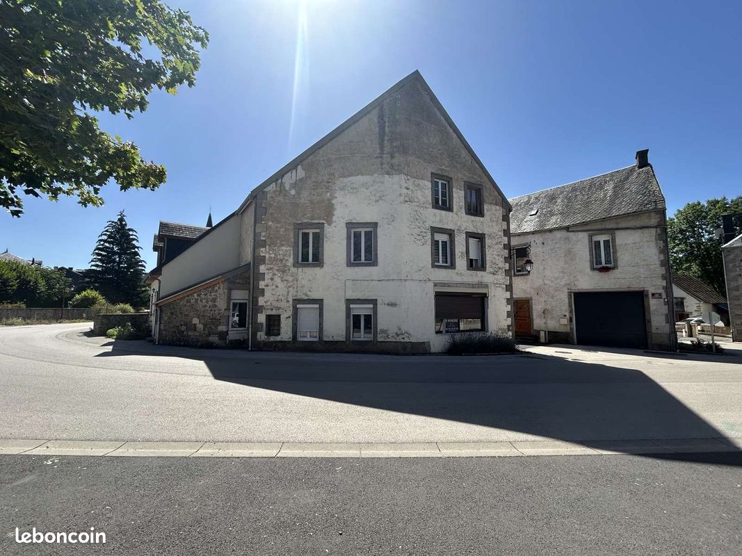 Maison 3 pièces 110 m² · à Chambon-sur-Lac · 110 m² · 128 400 €