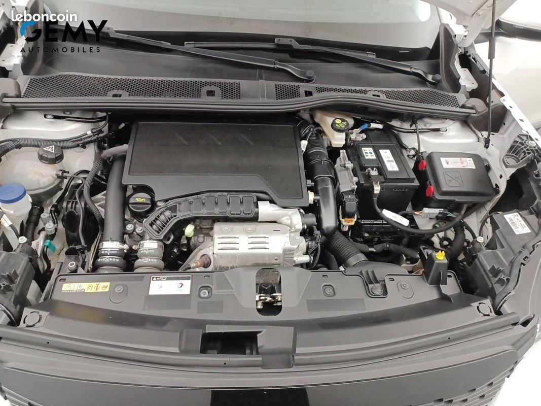 PEUGEOT 2008 PureTech 130 S&S BVM6 Allure (image 12)