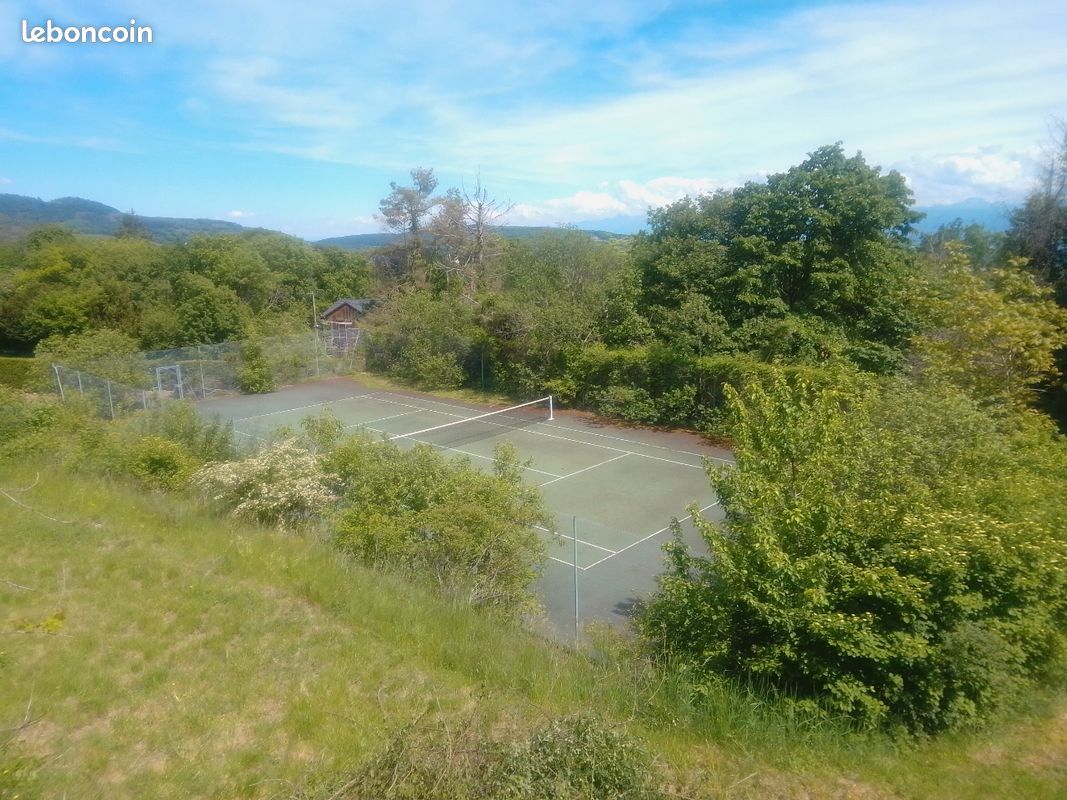 Terrain à bâtir · à Gex · 571 000 €