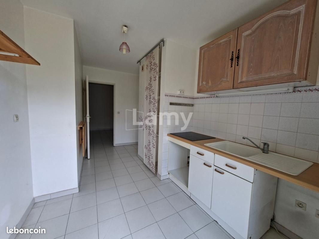 Appartement 3 pièces 75 m² · à Nice · 75 m² · 1 220 €