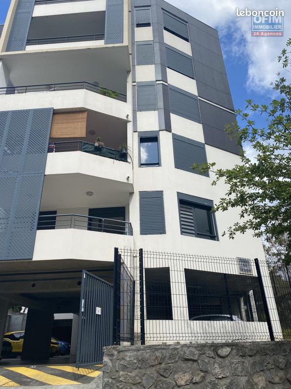 Appartement 1 pièce 29 m² · à Saint-Denis · 29 m² · 95 500 €