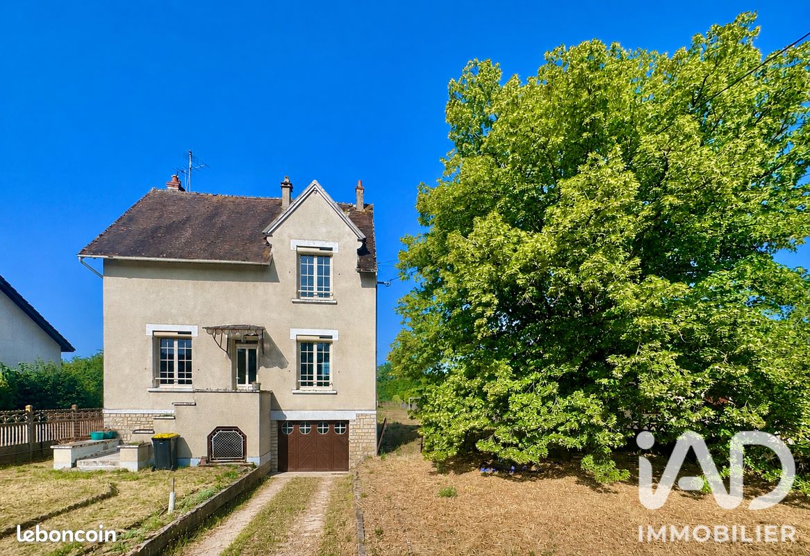 Maison 5 pièces 106 m² · à Champs-sur-Yonne · 106 m² · 129 000 €