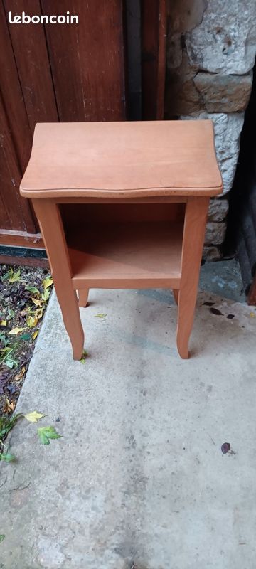 Table de chevet en bois (image 3)