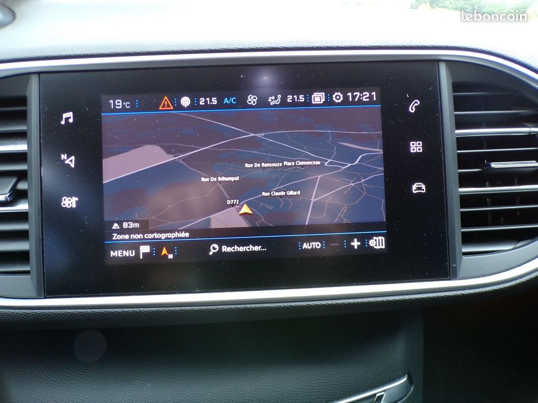 Peugeot 308 SW 1.5 BLUEHDI 130CH S&S ALLURE (image 10)