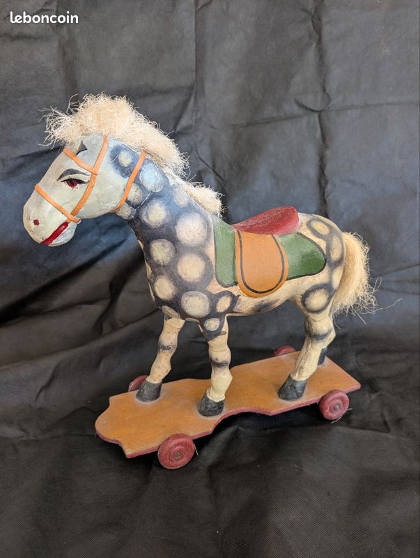 Jouet Ancien Cheval en Carton Bouilli