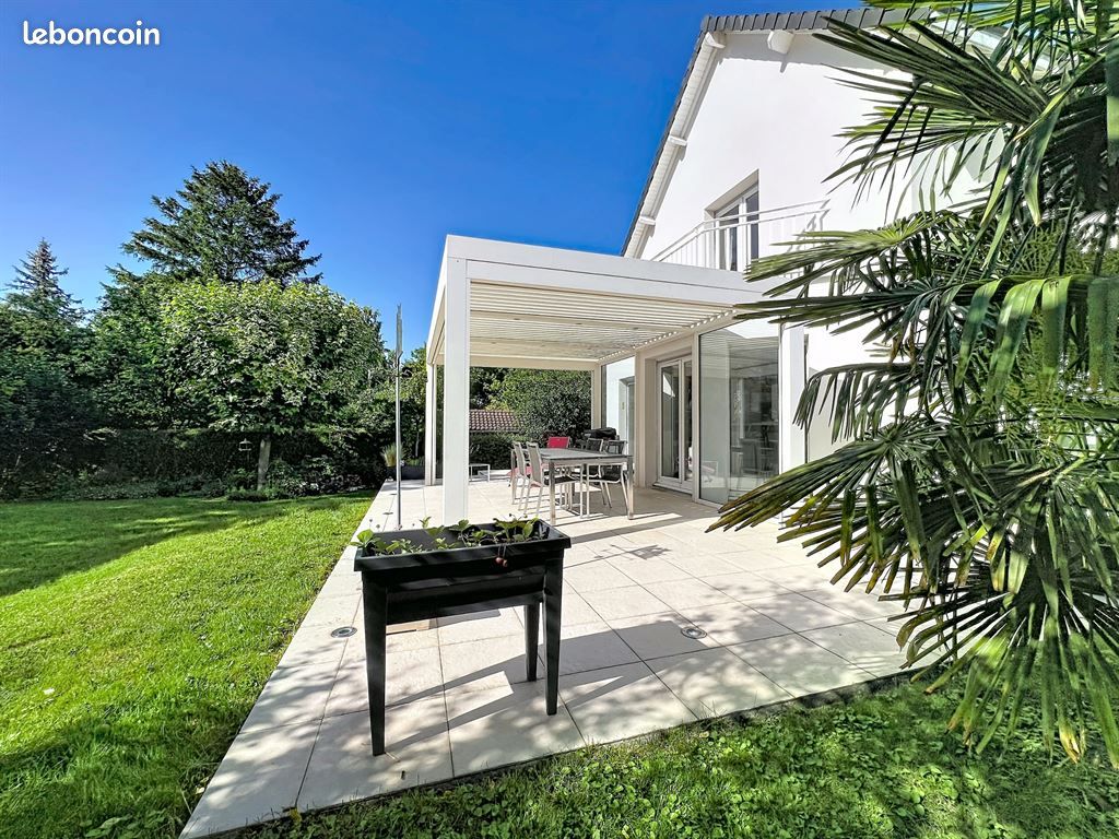 Maison 6 pièces 214 m² · à Bezannes · 214 m² · 849 000 €