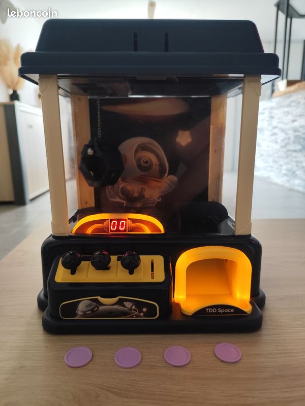Mini Machine à Pinces Pour Enfants – Attrape-Bonbons Avec 20 Surprises, Lumières Et Musique – Cadeau Noël Ou Anniversaire – Fonctionne Sur Piles Ou USB