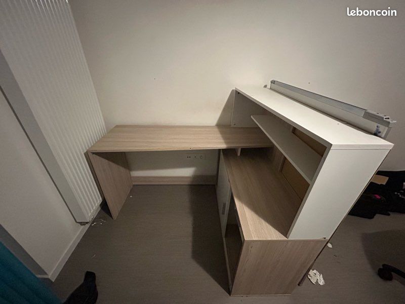 Bureau (image 1)