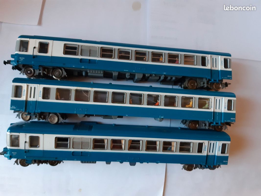 SNCF, autorail diesel X 93953 « Picasso », livrée bleue/beige, ép. IV