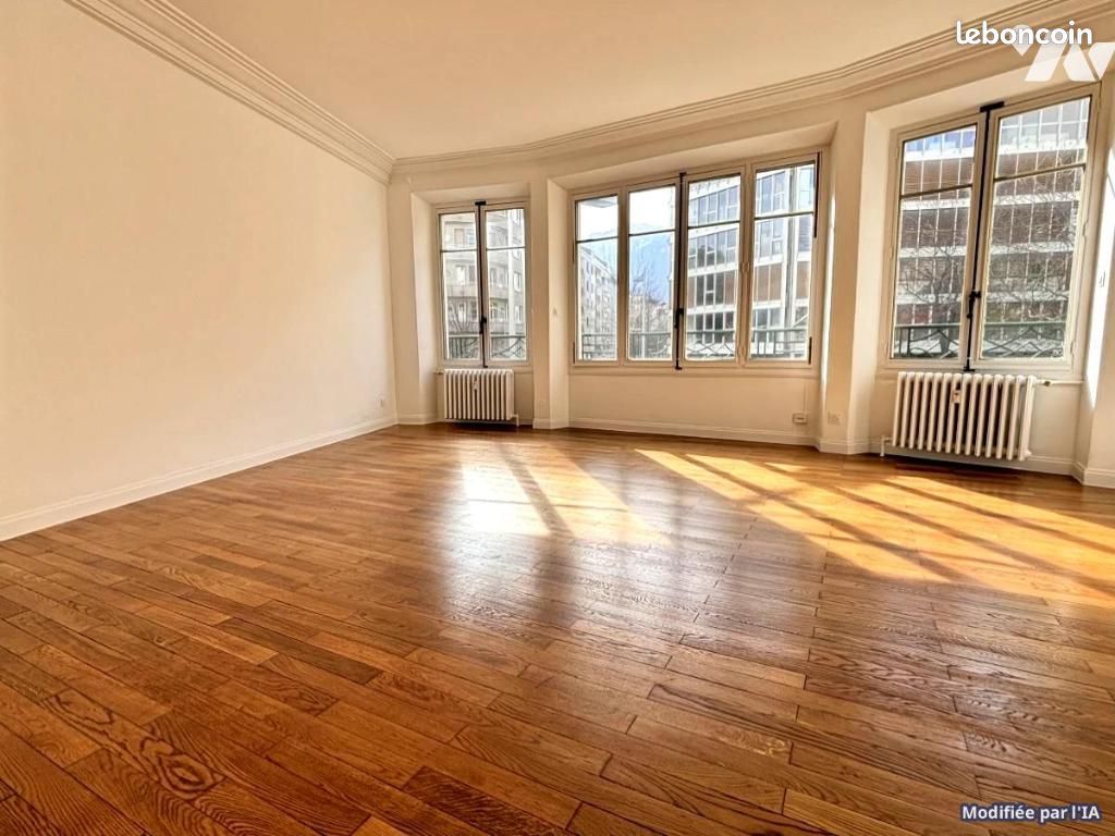 Appartement 3 pièces 101 m² · à Grenoble · 101 m² · 292 000 €