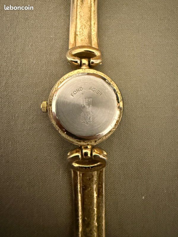 VINTAGE BELLE MONTRE FEMME LIP QUARTZ N°04078 fonction bien