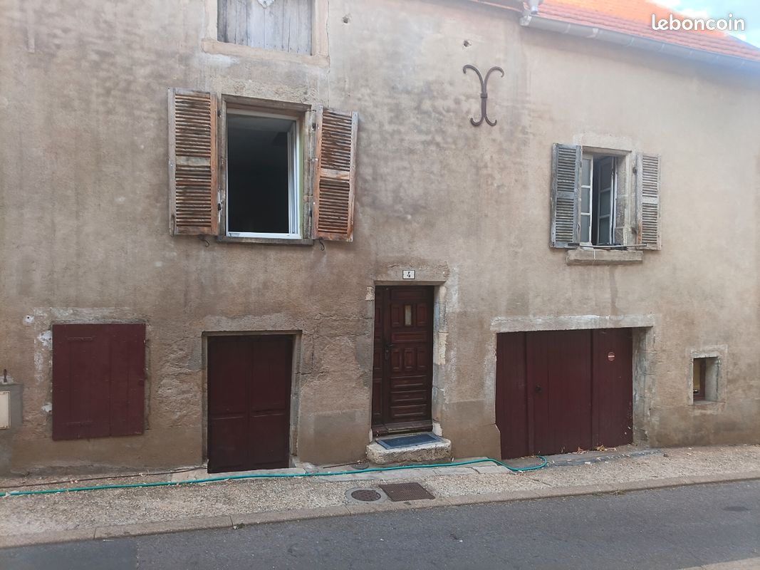 Maison 4 pièces 140 m² · à Bligny-sur-Ouche · 140 m² · 70 000 €
