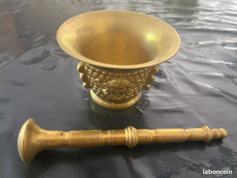 Pilon (image 1)