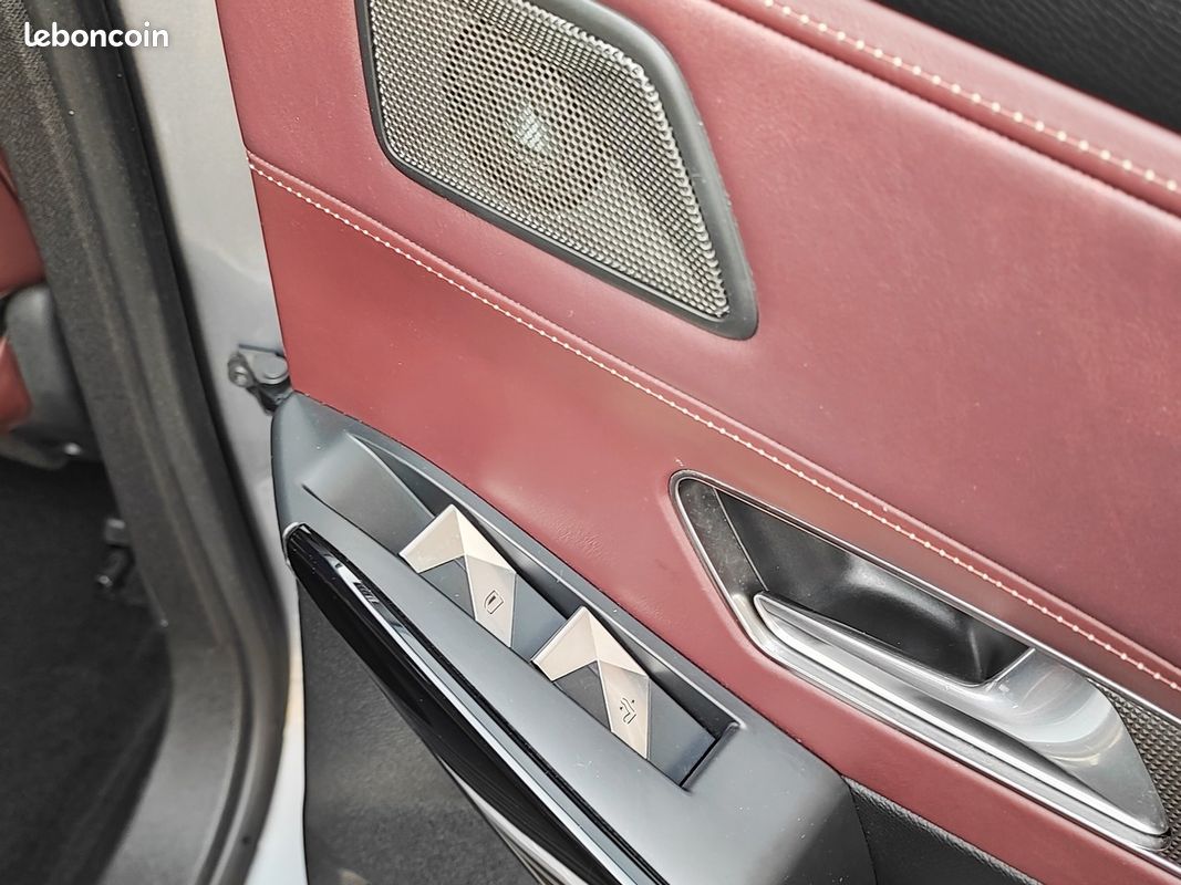 DS 7 CROSSBACK Hdi 180 EAT8 EDITION LA PREMIERE / HIFI FOCAL (image 15)