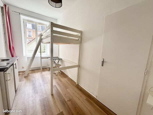 Studio 1 pièce 11 m² — 2