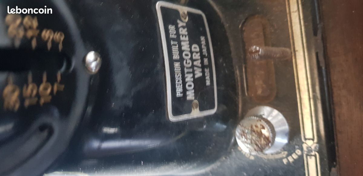 Ancienne machine à coudre (image 1)