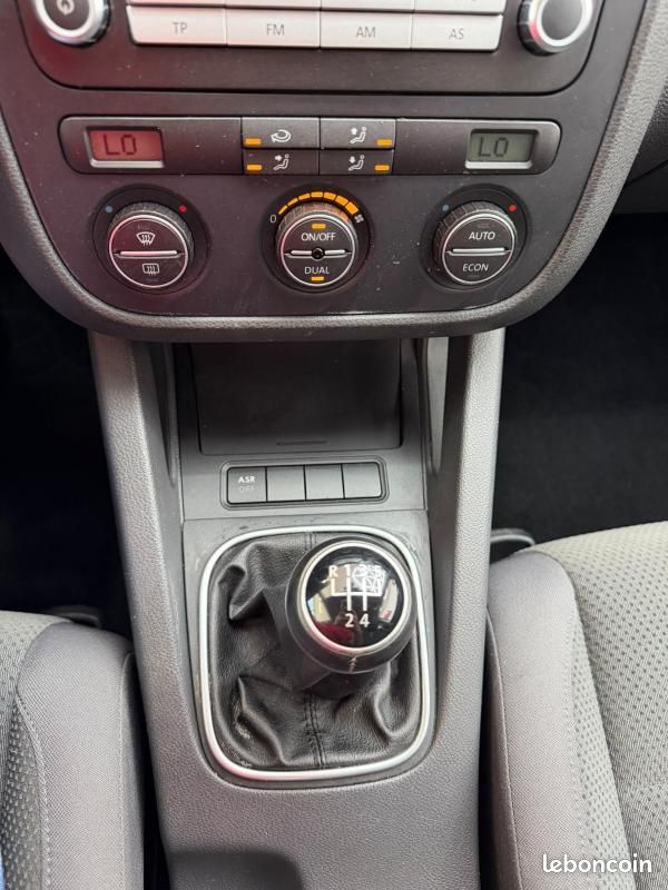 Volkswagen Golf V 1.9 TDi 105 CV (image 15)