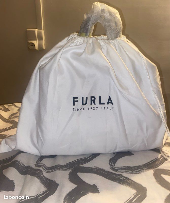 Sac Furla Authentique Vintage - Cuir Marron, Taille Moyenne, Anse Sur Le Dessus - Occasion En Très Bon état