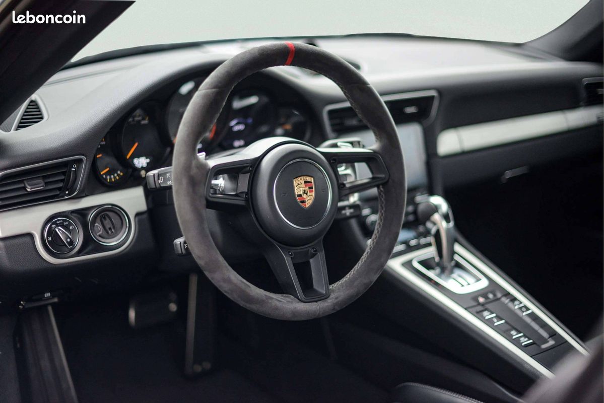 PORSCHE 911 GT3 4.0i PDK (image 15)