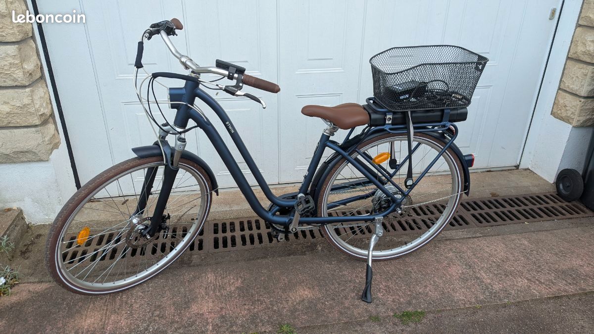 Vélo électrique Decathlon Elops 900E cadre bas - Etat exceptionnel 40km seulement (image 1)