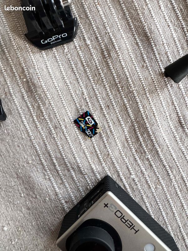 Lot De 3 Caméras GoPro Hero 3 + Accessoires - Voir Photos