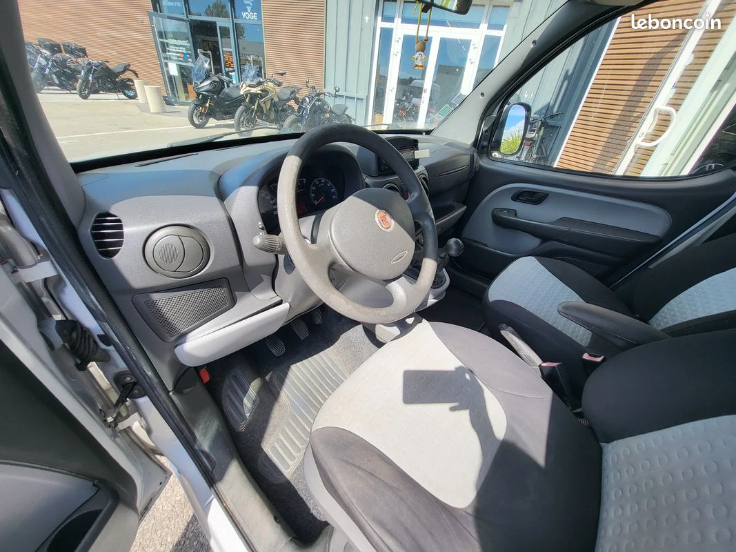 Fiat doblo family 1.9 mjt / 7 places / distri + embrayage + vidange + bougies + vanne egr neuve (image 10)