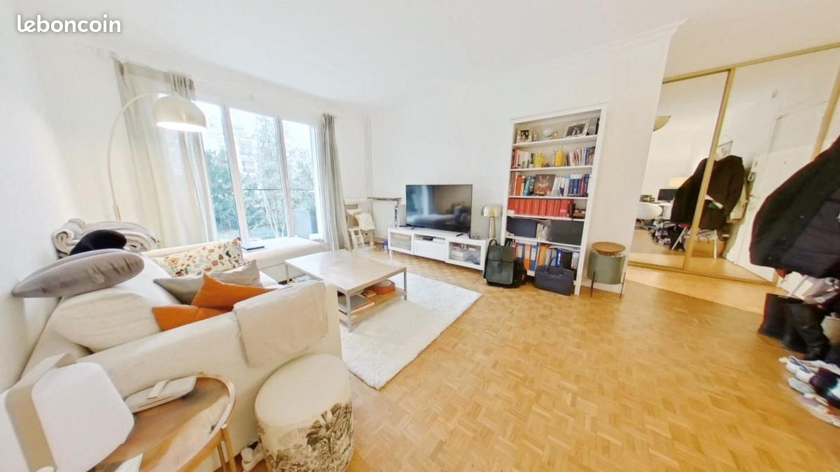 Appartement 2 pièces 49 m² · à Versailles · 49 m² · 905 €/mois