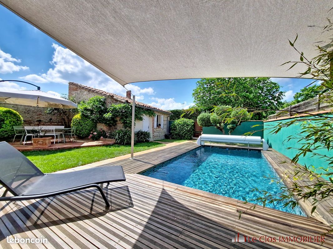 Maison 6 pièces 240 m² · à Lacroix-Falgarde · 240 m² · 65 000 €