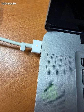 MacBook Air 11 Pouces Pour Pièces - Défectueux / Ne Fonctionne Pas