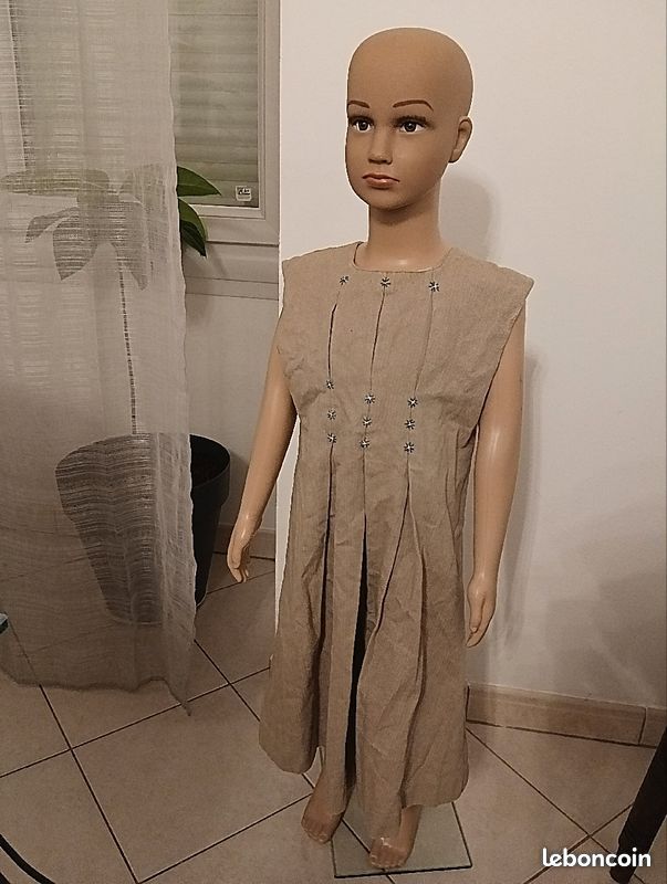 Robe Fille Marron - Taille Environ 10 Ans - Occasion En Très Bon état