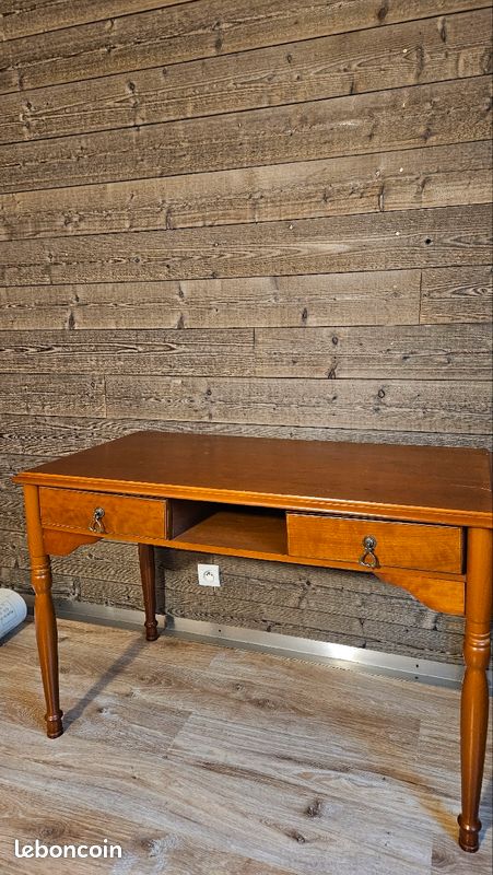 Bureau (image 1)