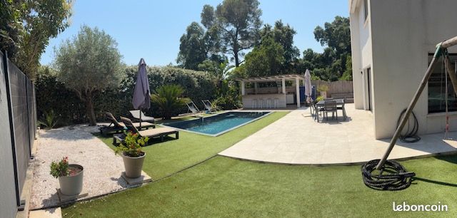 Maison 5 pièces 140 m² · à Fréjus · 140 m² · 2 400 €