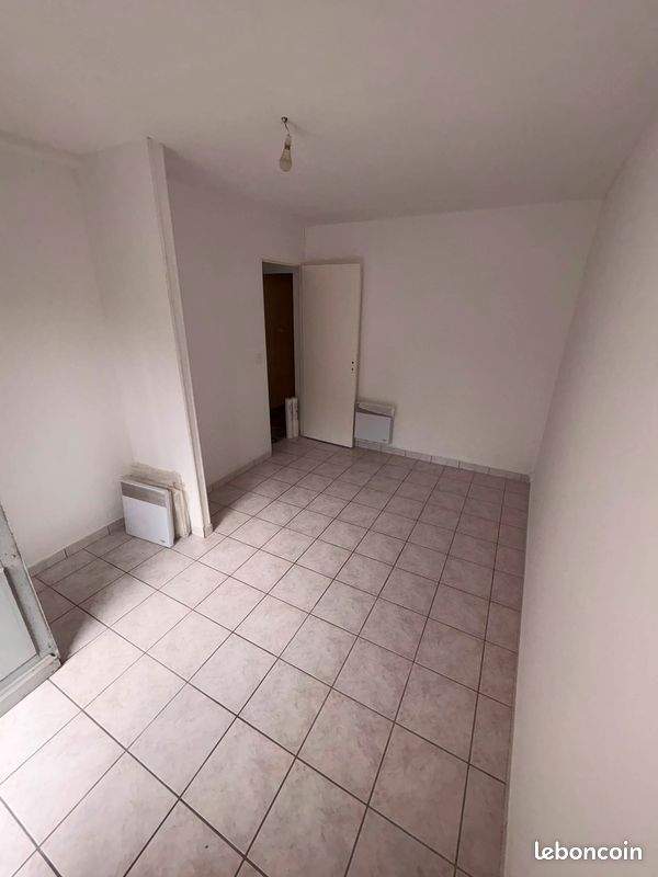 Maison 4 pièces 92 m² · à Port-Sainte-Marie · 92 m² · 90 000 €