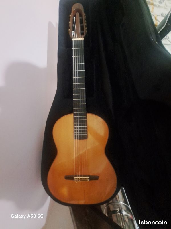 Guitare Classique de Luthier - Gérard Audirac (2010) - Ouïe sur éclisse (image 5)