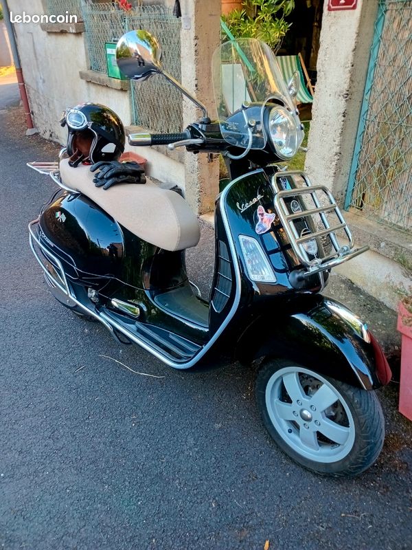 Vespa 250 gts injection (image 1)