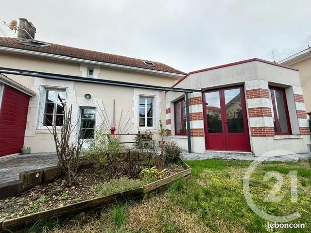 Maison 5 pièces 143 m² - Gond-Pontouvre 16160 (image 2)