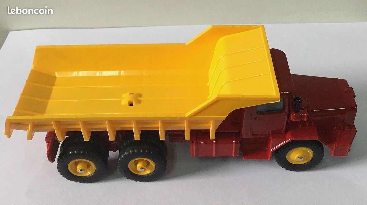 Dinky Toys 572 Berliet GBO Benne Rouge/jaune – 1/43 – Neuve
