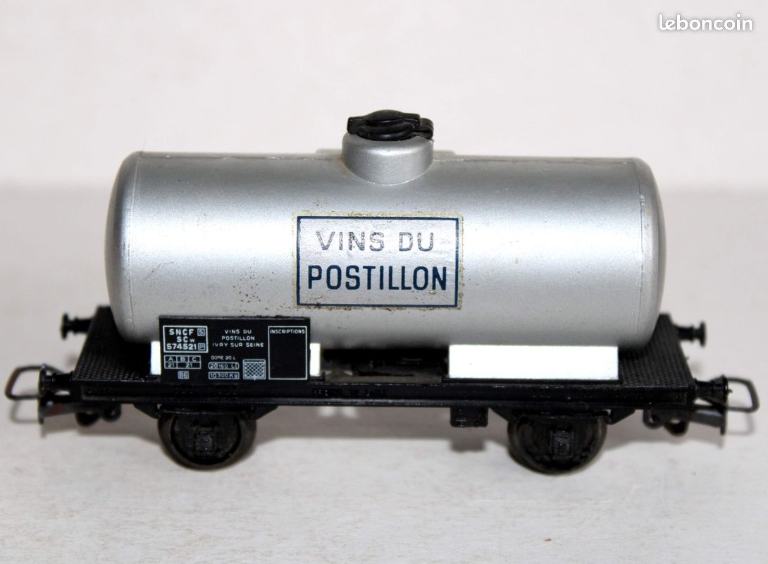 LOT DE 3 wagons MARKLIN-JOUEF éch. HO EUR 29,00 - FR