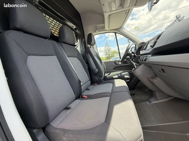Volkswagen CRAFTER FOURGON VOLKSWAGEN CRAFTER 177 CV GPS TEL CAMERA DE RECUL VITRE ARRIERE Fourgon Business Line L4 H3 (21 243HT) (image 5)