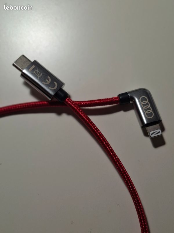 Câble USB C AUDI pour iPhone (image 1)