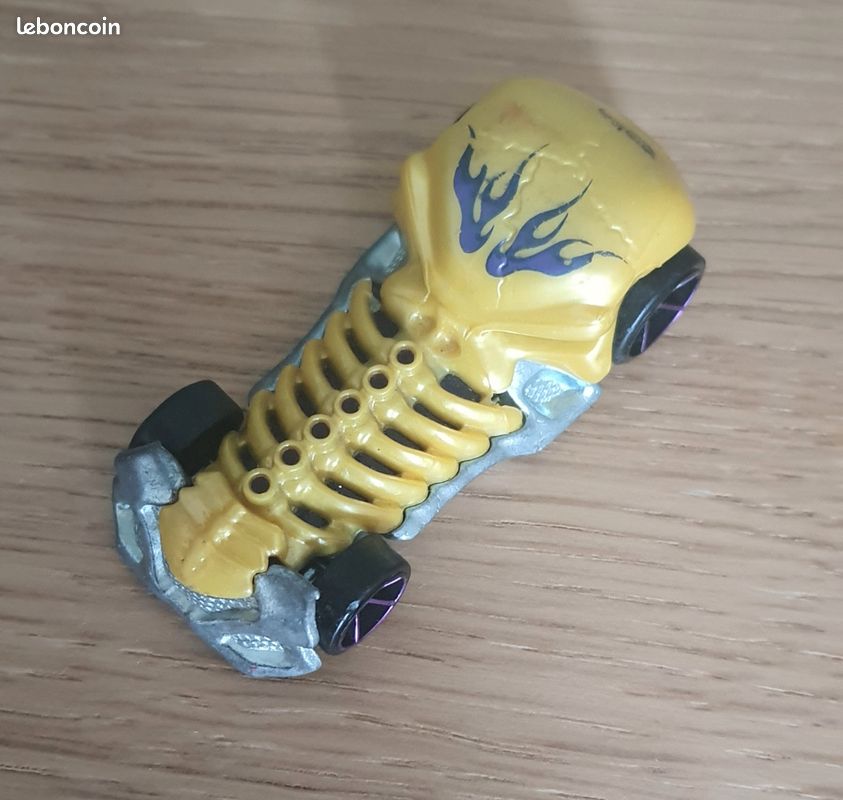 Hot Wheels voiture jaune Crâne Broyeur – 70mm – 2010 (image 3)