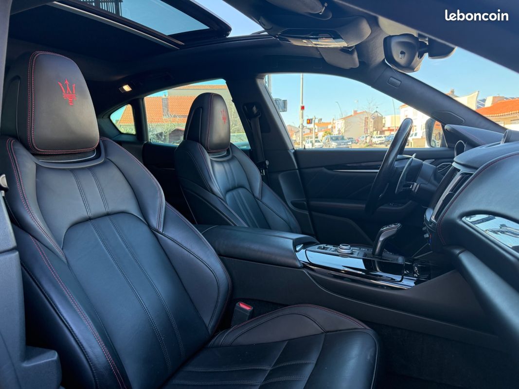 MASERATI LEVANTE 3.0 V6 Bi-Turbo 350 Q4 GranSport (image 40)