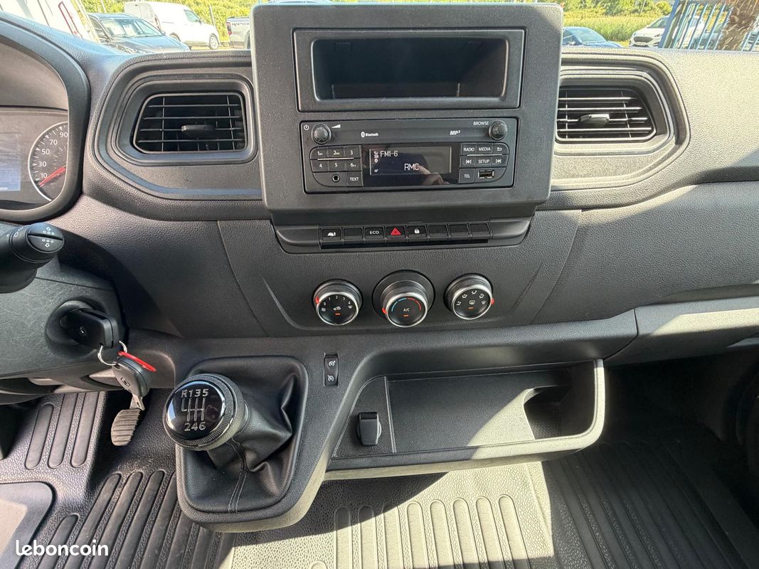 Renault master l2h2 2.3 bluedci 135 confort 19.990 ht soit 23.988 ttc (image 4)