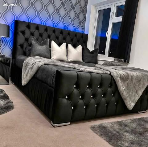Double bed (image 1)
