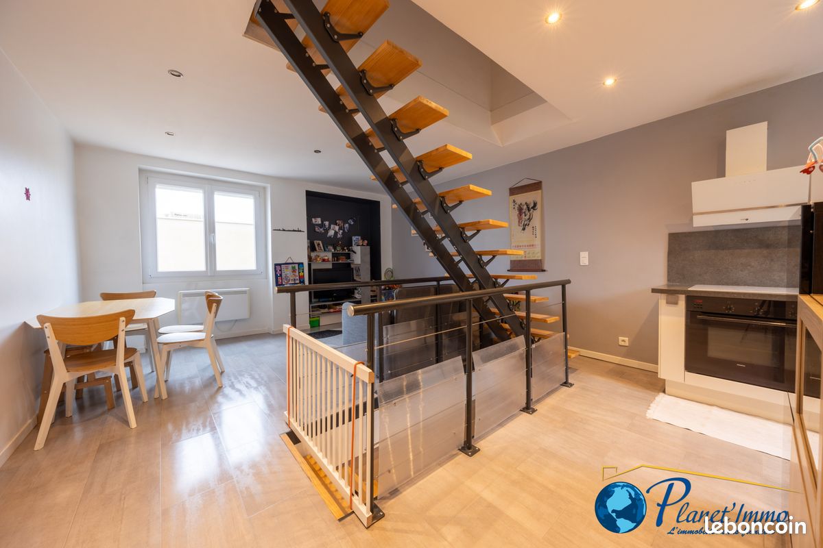 Maison 4 pièces 90 m² · à Saint-Jean-Bonnefonds · 90 m² · 185 000 €