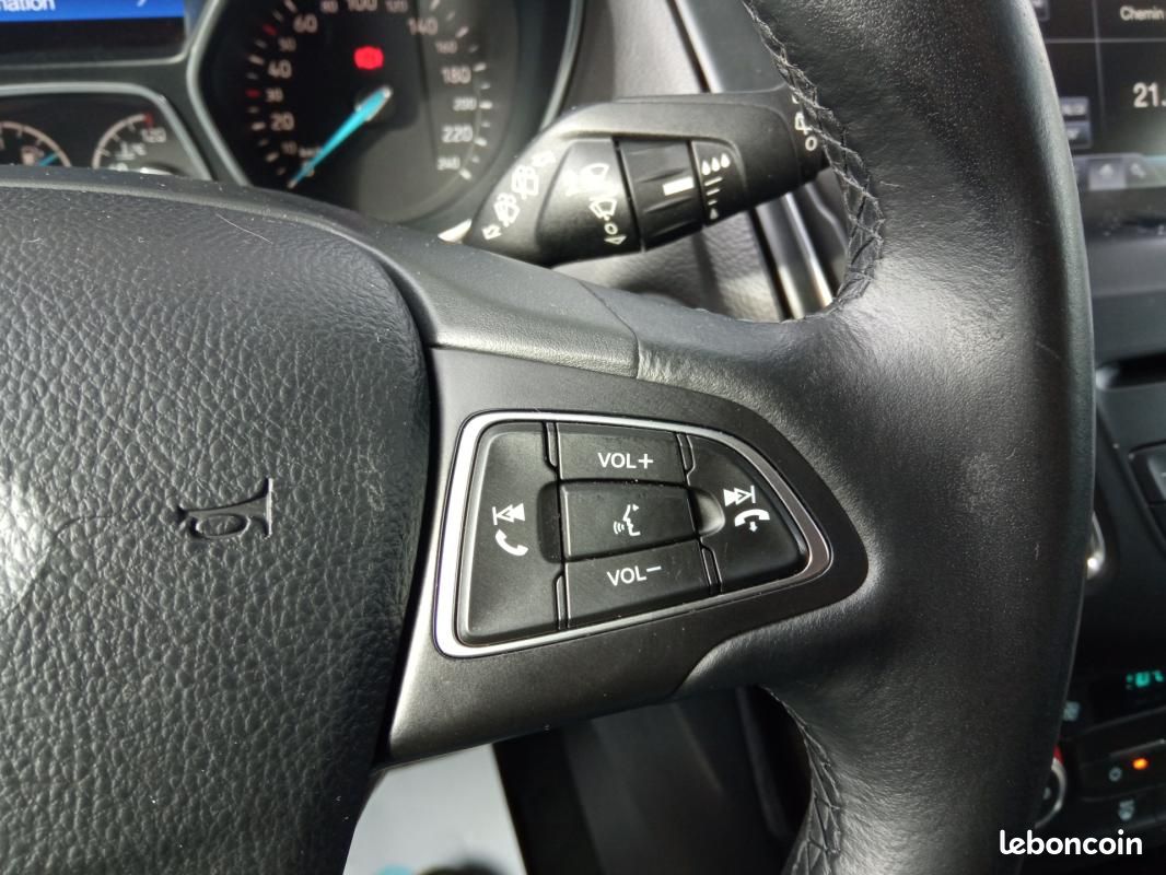 Ford Focus 1.0 EcoBoost 125 S&S Titanium (image 10)